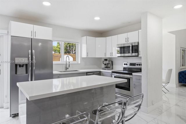 7315 SW 158th Avenue, Miami, FL 33193