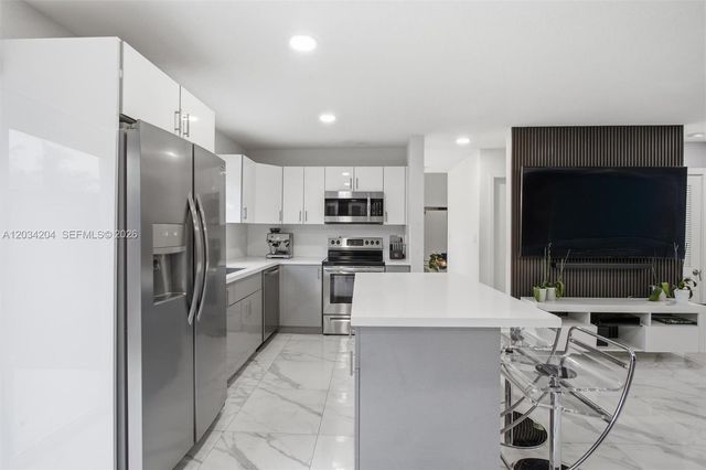7315 SW 158th Avenue, Miami, FL 33193