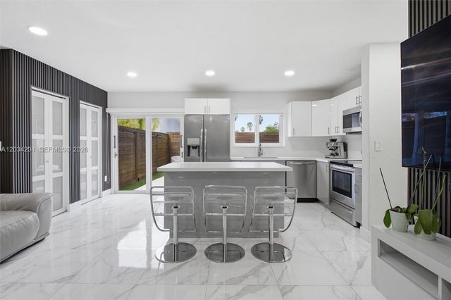 7315 SW 158th Avenue, Miami, FL 33193