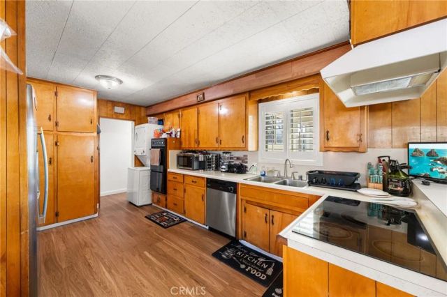 616 E Sixth St, Ontario, CA 91764