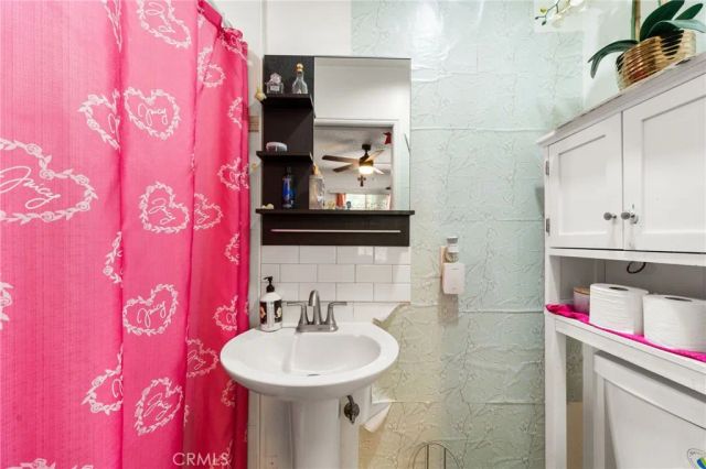 616 E Sixth St, Ontario, CA 91764