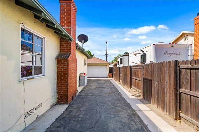 616 E Sixth St, Ontario, CA 91764