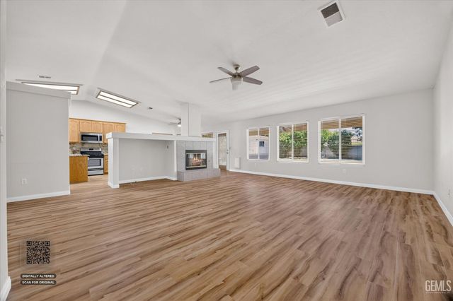 6003 Lausanne Street, Bakersfield, CA 93308