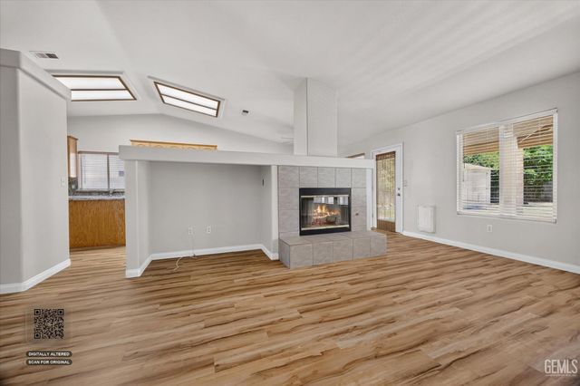 6003 Lausanne Street, Bakersfield, CA 93308
