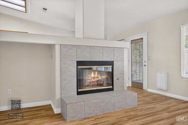 6003 Lausanne Street, Bakersfield, CA 93308