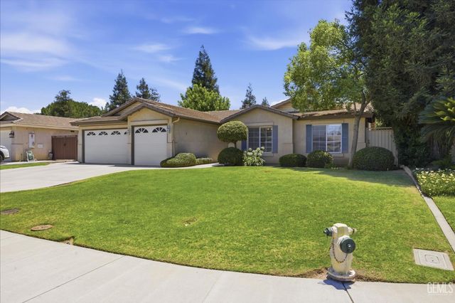 6003 Lausanne Street, Bakersfield, CA 93308