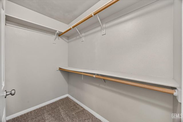 6003 Lausanne Street, Bakersfield, CA 93308