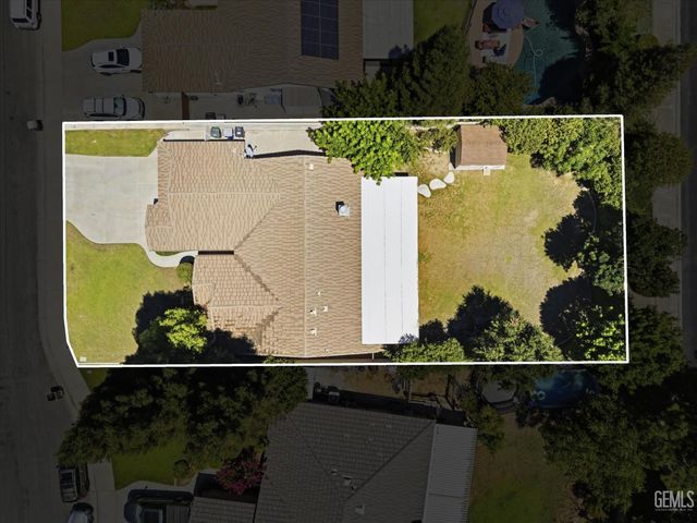6003 Lausanne Street, Bakersfield, CA 93308