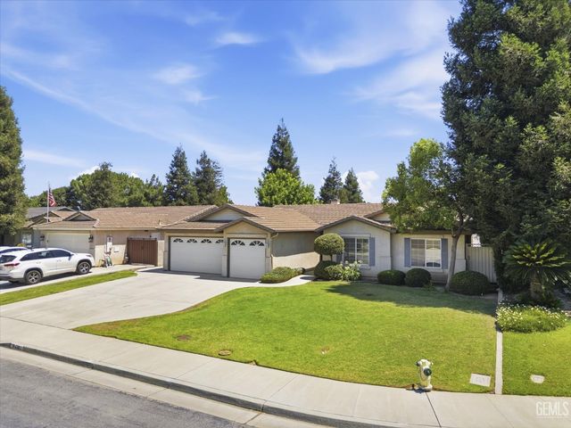 6003 Lausanne Street, Bakersfield, CA 93308