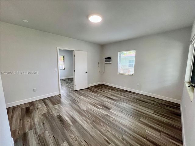 962 NW 6th Street 1, Miami, FL 33136