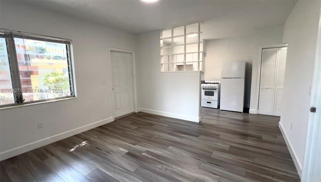 962 NW 6th Street 1, Miami, FL 33136