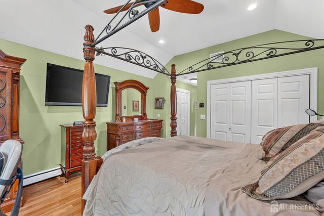 2642 Linder Avenue, North Brunswick, NJ 08902
