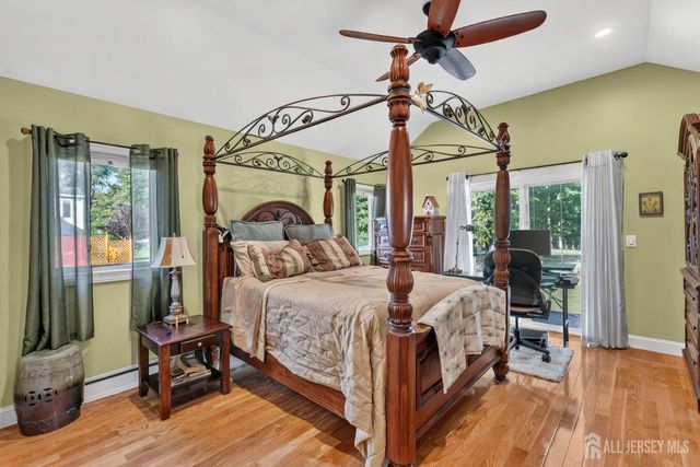 2642 Linder Avenue, North Brunswick, NJ 08902