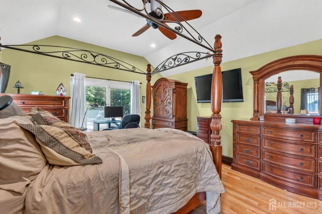 2642 Linder Avenue, North Brunswick, NJ 08902
