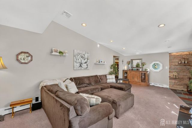 2642 Linder Avenue, North Brunswick, NJ 08902