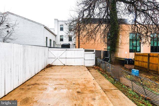 1430 W ST SE, Washington, DC 20020