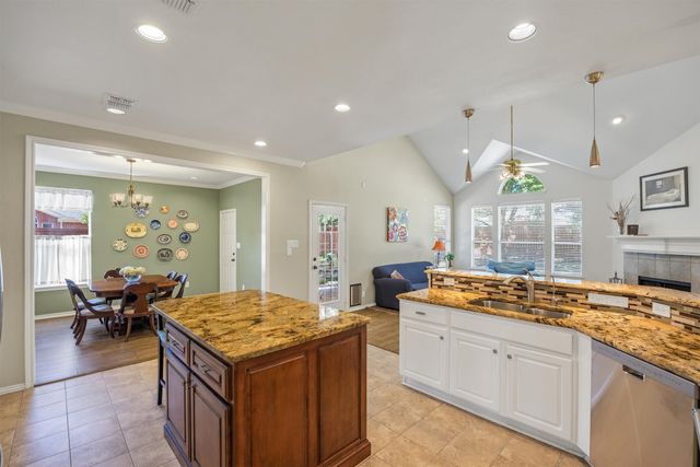 419 Lakefield Drive, Murphy, TX 75094