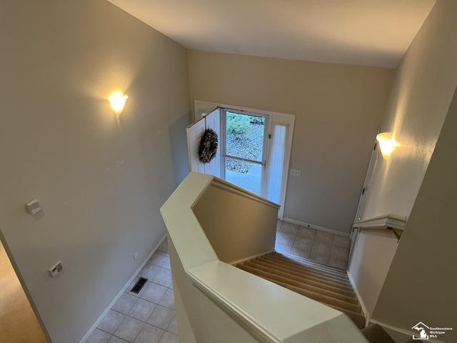 3168 Crystal Court, Lambertville, MI 48144