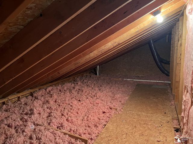 3168 Crystal Court, Lambertville, MI 48144