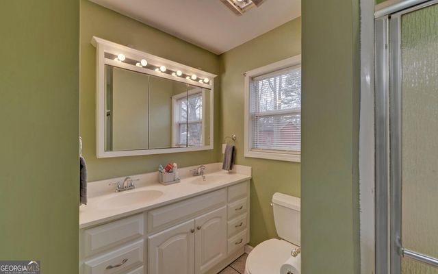 926 Skyline Drive, Toccoa, GA 30577