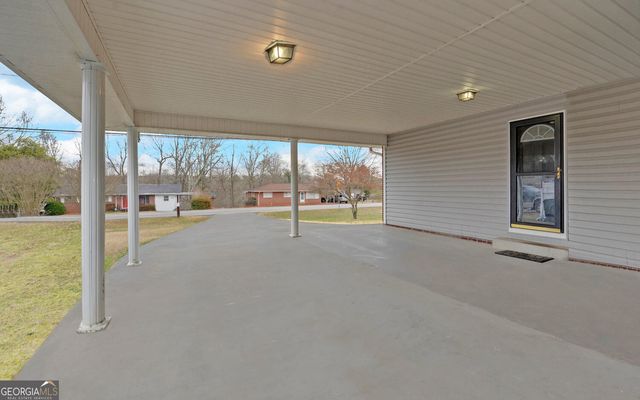 926 Skyline Drive, Toccoa, GA 30577