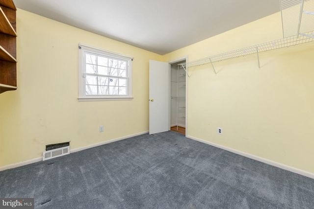 3 KENNINGTON RD, Marlton, NJ 08053