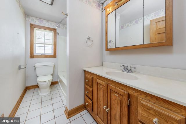 3 KENNINGTON RD, Marlton, NJ 08053