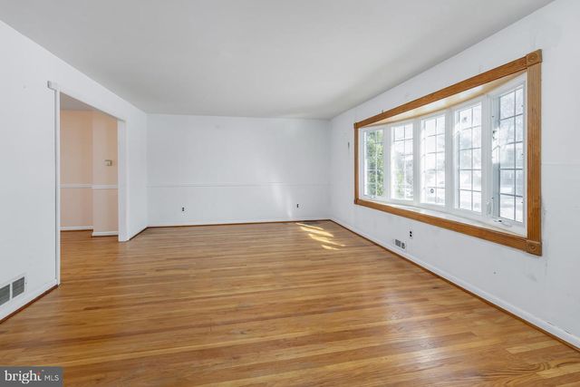 3 KENNINGTON RD, Marlton, NJ 08053