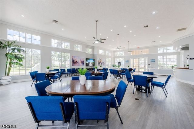 11062 Lakeland CIR, Fort Myers, FL 33913