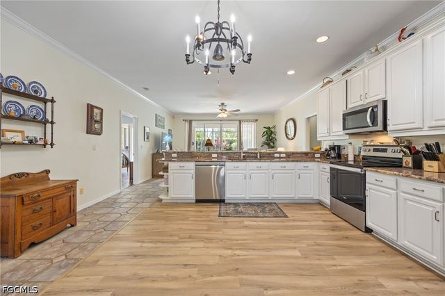 11062 Lakeland CIR, Fort Myers, FL 33913