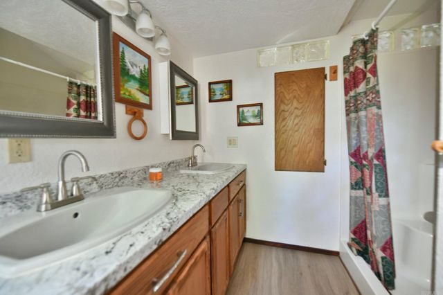 200 Ridge Street, Mena, AR 71953