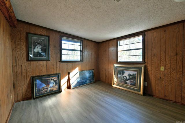 200 Ridge Street, Mena, AR 71953