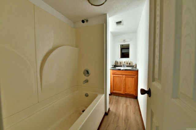 200 Ridge Street, Mena, AR 71953