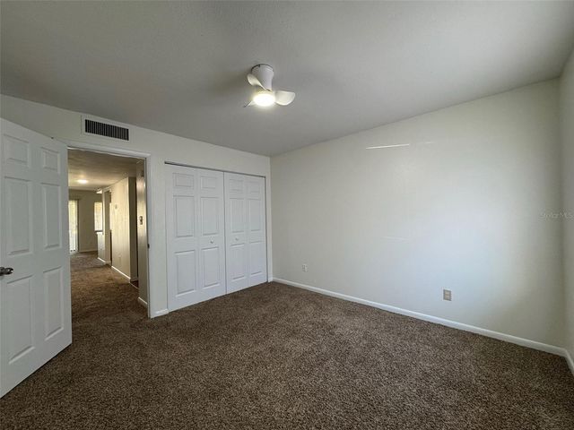 568 BAHIA CIRCLE B, Ocala, FL 34472