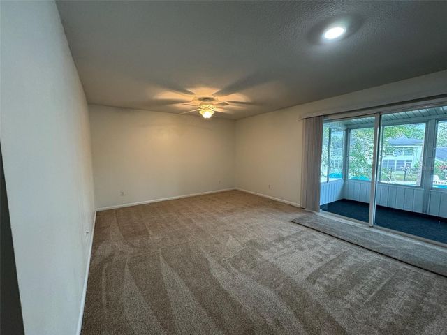 568 BAHIA CIRCLE B, Ocala, FL 34472