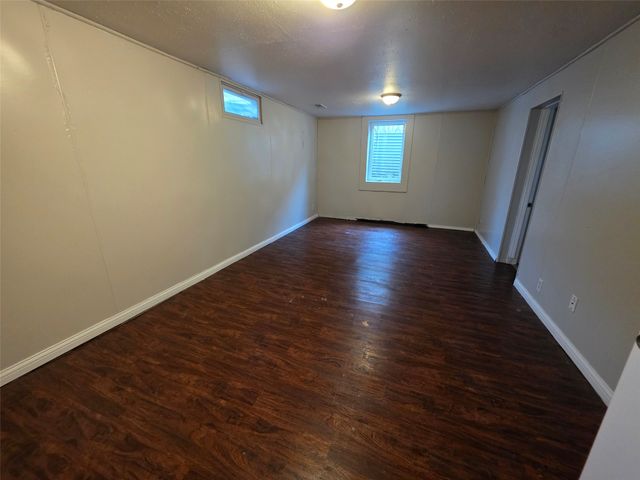 3925 64th Street, Urbandale, IA 50322