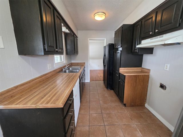 3925 64th Street, Urbandale, IA 50322