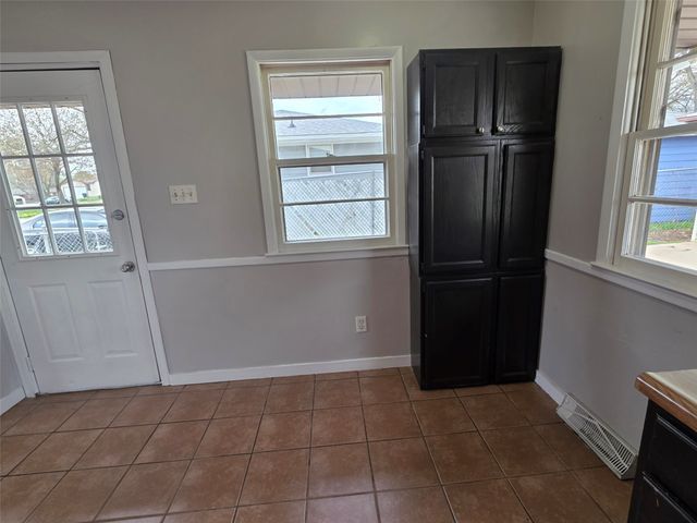 3925 64th Street, Urbandale, IA 50322