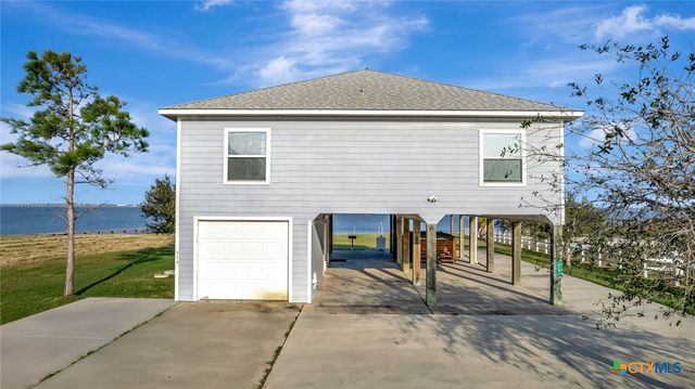 314 Windswept Drive, Port Lavaca, TX 77979