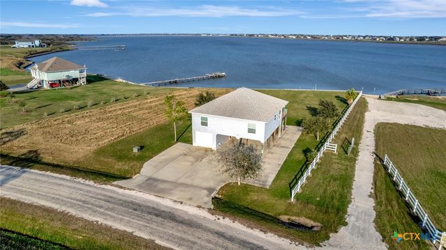 314 Windswept Drive, Port Lavaca, TX 77979