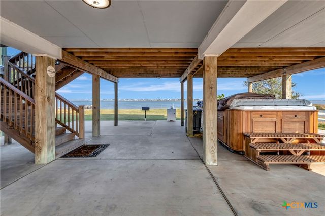314 Windswept Drive, Port Lavaca, TX 77979