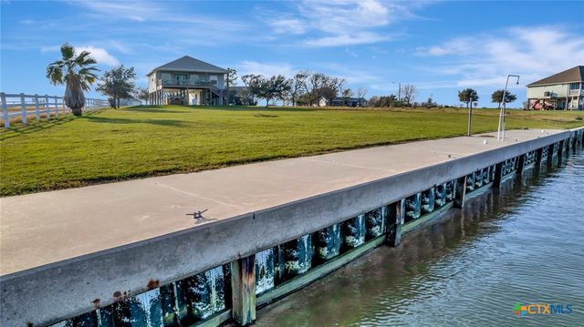 314 Windswept Drive, Port Lavaca, TX 77979