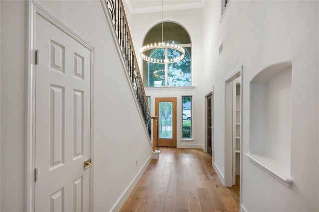 686 Edgewood Drive, Montgomery, TX 77356