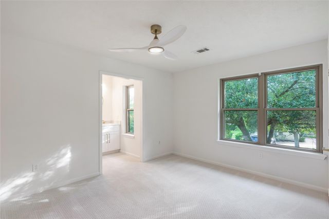 686 Edgewood Drive, Montgomery, TX 77356