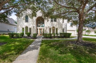 686 Edgewood Drive, Montgomery, TX 77356