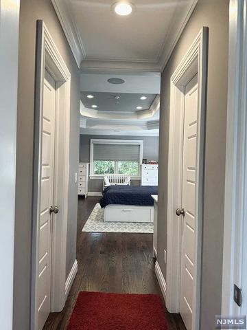 10 Cranford Road, Glen Rock, NJ 07452