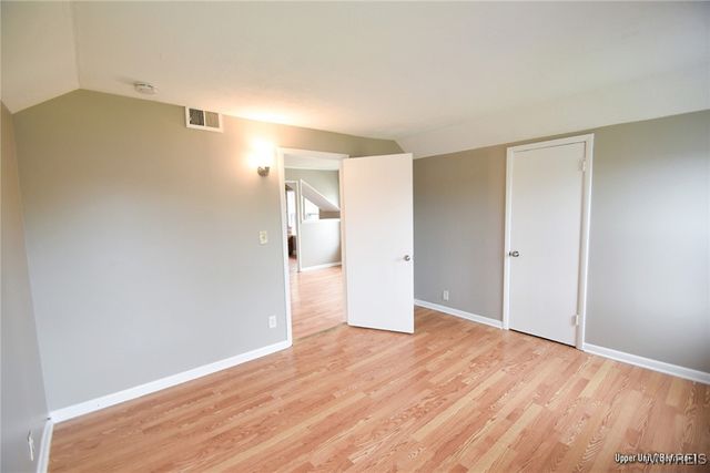 8 Melrose Road, Amherst, NY 14221