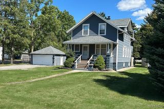 8 Melrose Road, Amherst, NY 14221