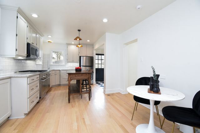 818 N Euclid Avenue, Oak Park, IL 60302