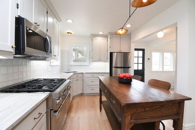818 N Euclid Avenue, Oak Park, IL 60302